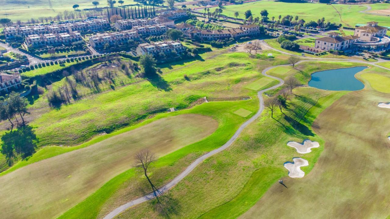 Carpediem Roma Golf Club Marco Simone Buitenkant foto