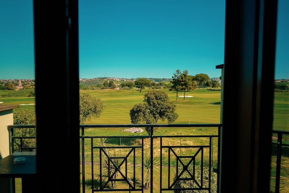 Carpediem Roma Golf Club Marco Simone Buitenkant foto
